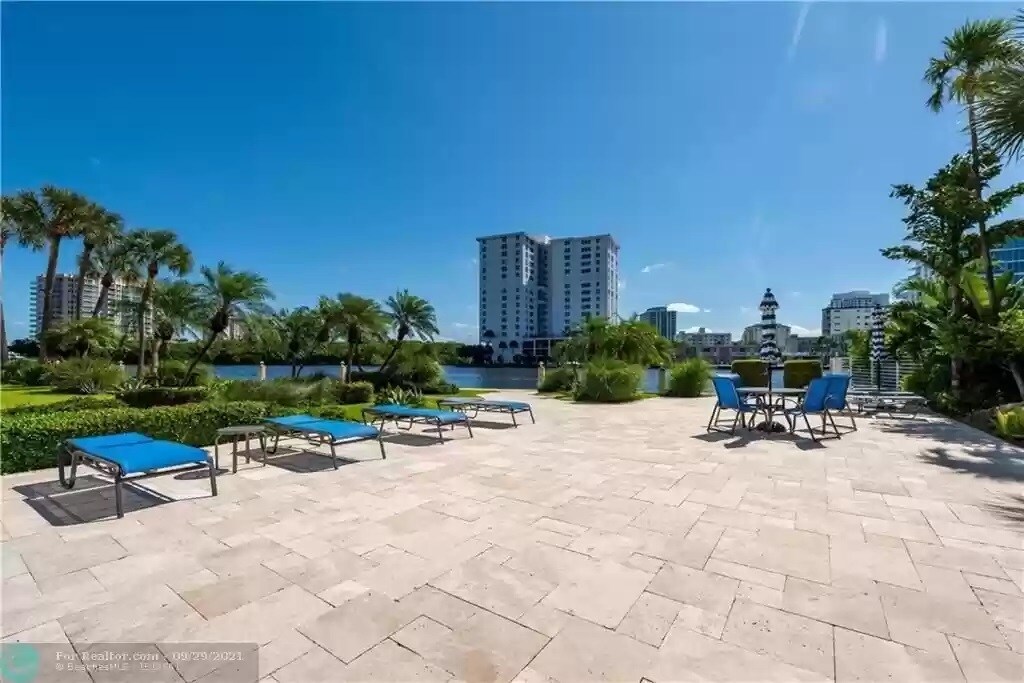 Building Photo - 888 Intracoastal Dr