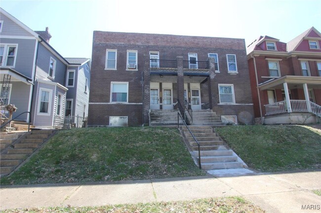 Building Photo - 6622 Vermont Ave