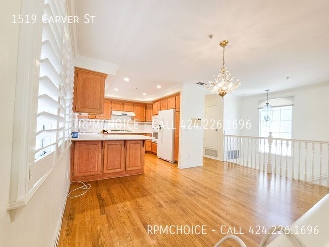 Building Photo - 1519 Carver St