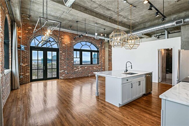 Building Photo - 3180 Mathieson Dr NE