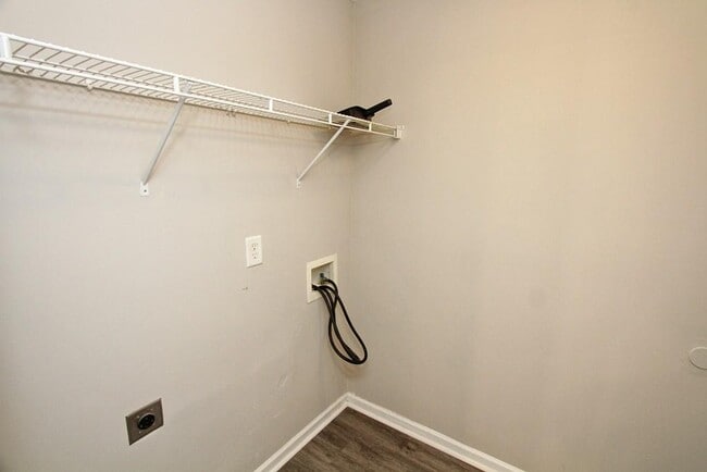 Building Photo - 3508 Hill Pond Dr NE