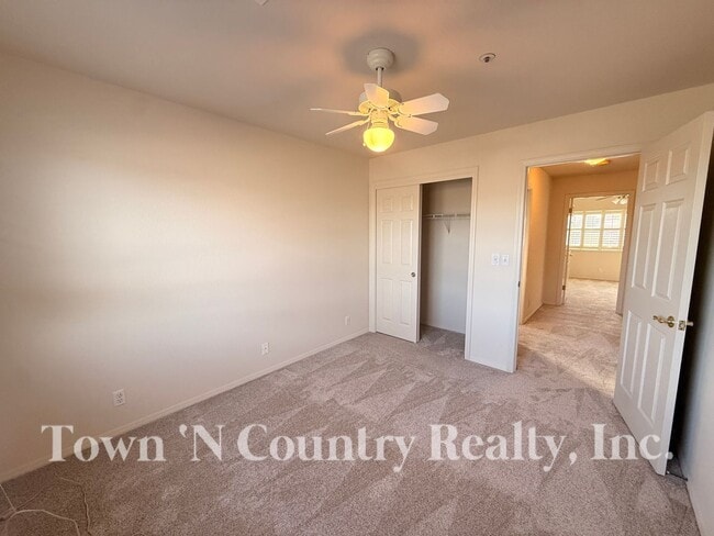 Building Photo - 139 Greenbriar Way