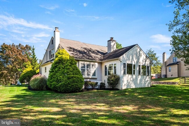 Building Photo - 401 Alderbrook Dr