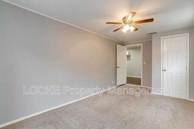 Building Photo - 3024 8th Ave