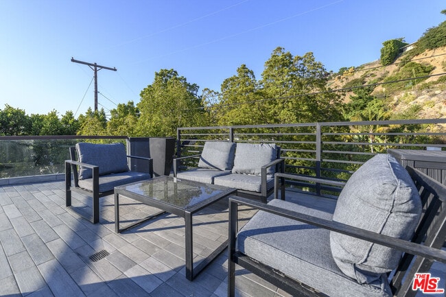 Building Photo - 2271 Gloaming Way