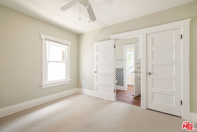 Building Photo - 532 Altair Pl