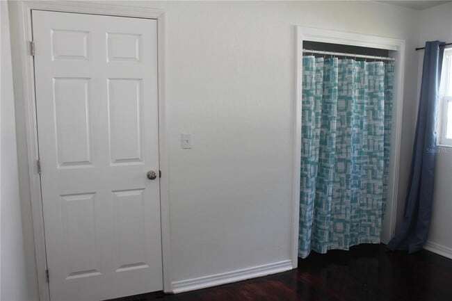 Building Photo - 515 Druid St