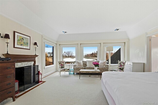 Building Photo - 74 Peacock Ln