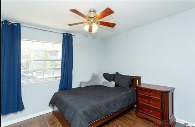 Building Photo - 1403 W Bonita Dr
