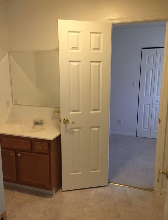Building Photo - 302 Pierpont Heights