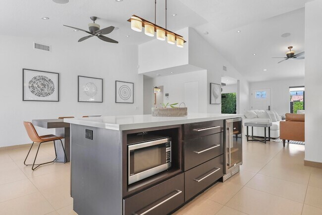 Building Photo - 70825 Ironwood Dr
