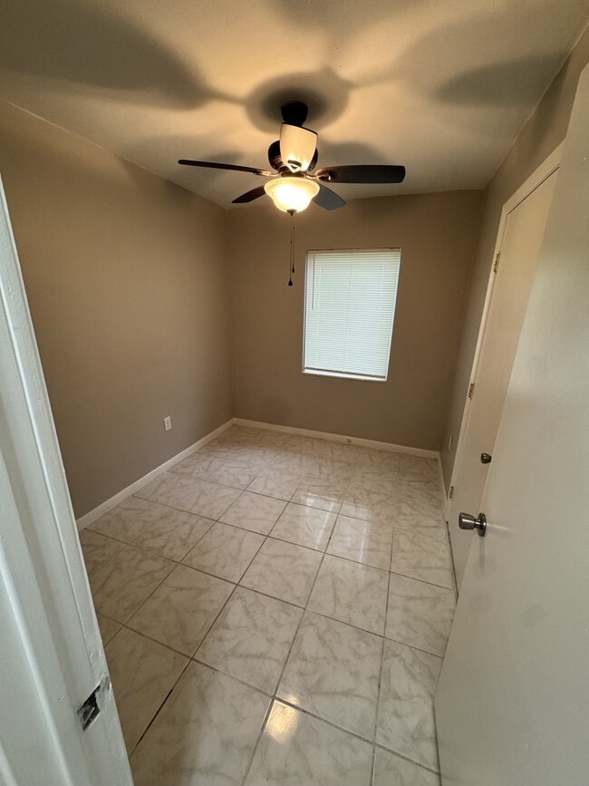 Building Photo - 3999 Conway Blvd