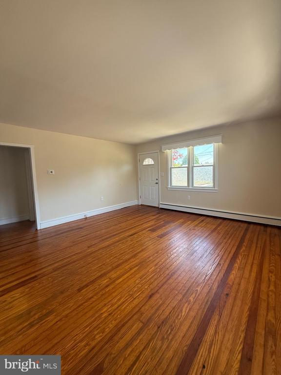 Building Photo - 272 Elm Ave