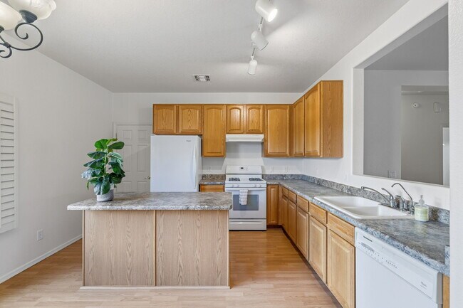 Building Photo - 10252 E Wasp Spring Dr