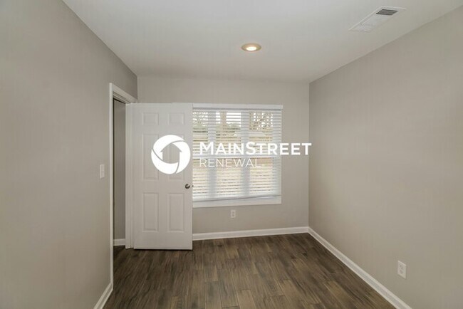 Building Photo - 4 Bedroom Pet-Friendly Home in Memphis, TN...
