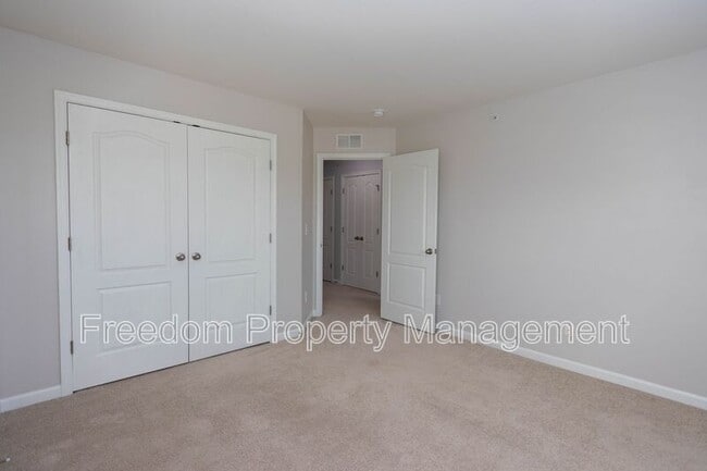 Building Photo - 17002 Beveridge Dr