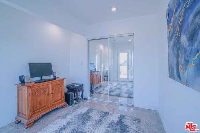 Building Photo - 4201 Don Diablo Dr