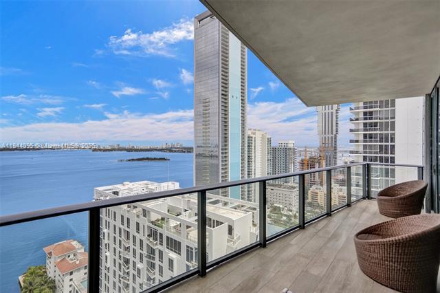 Building Photo - 460 NE 28th St