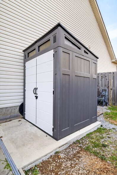 Building Photo - 163 Gabriella Ct