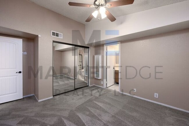 Building Photo - 3Bed/2Bath House at 7th/101! JOIN THE WAIT...