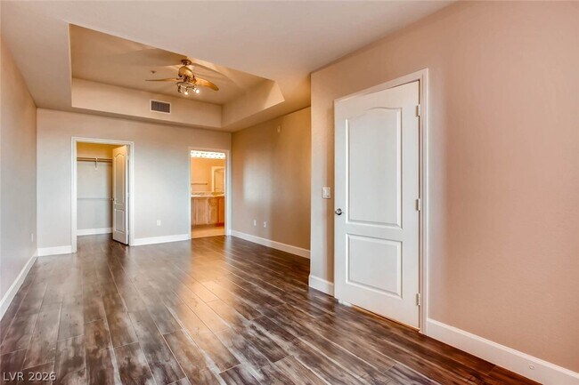 Building Photo - 67 E Agate Ave