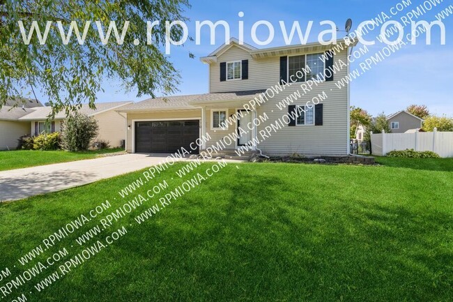 Primary Photo - 770 SE Harper Dr