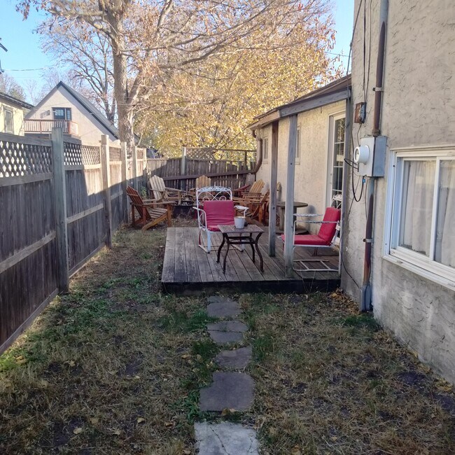 Building Photo - 2009 2nd St NE