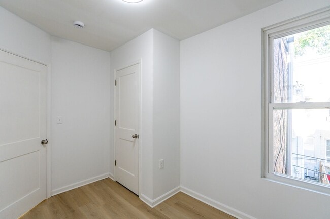 Building Photo - Newly rehabbed and Passed PHA Inspection too