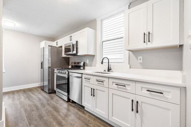 Building Photo - Completely Renovated 4 Bedroom Home in West View!!