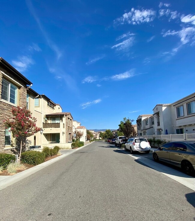Building Photo - Executive and Upgraded 3-Bedroom Townhome in South Temecula!