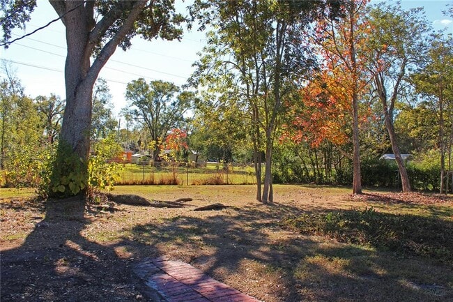 Building Photo - 840 Susan Dr