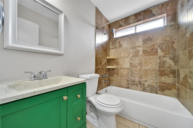 Building Photo - 3619 Acorn Run Ln