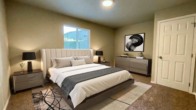Building Photo - Cute and cozy, newly renovated 3 bedroom tucked inside a charming Tri-plex!