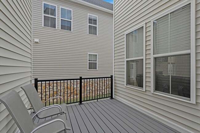 Building Photo - 22956 Aurora Vw Dr