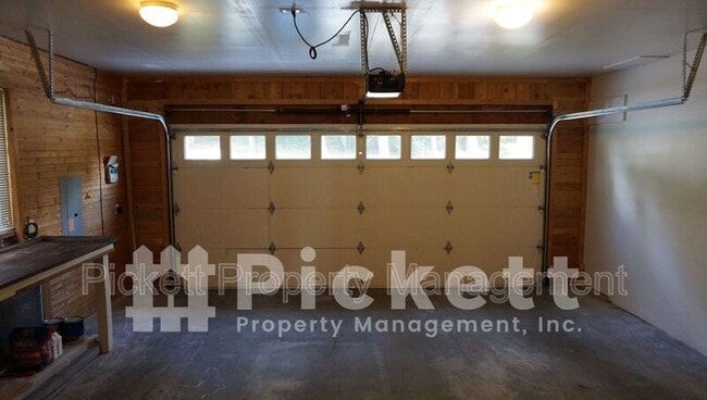 Building Photo - 11615 Breckenridge Ln NW