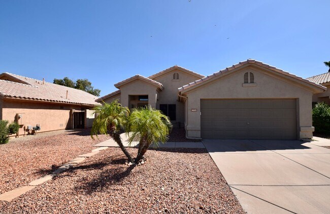 Primary Photo - Excellent 4 bed 2 bath Ahwatukee Home!