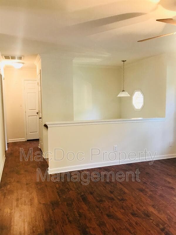 Building Photo - 10813 Heatherwood Dr