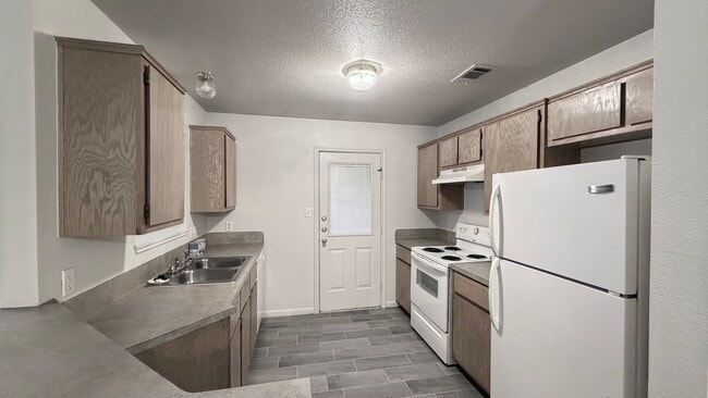 Building Photo - 2706 Vernice Loop