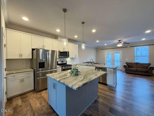 Building Photo - 2223 Chattering Lory Ln