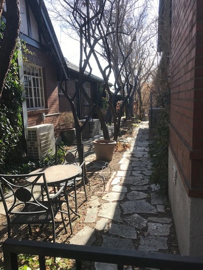 Building Photo - DUPLEX - NOSTALGIC - OLD SOUTHWEST - ON-SI...