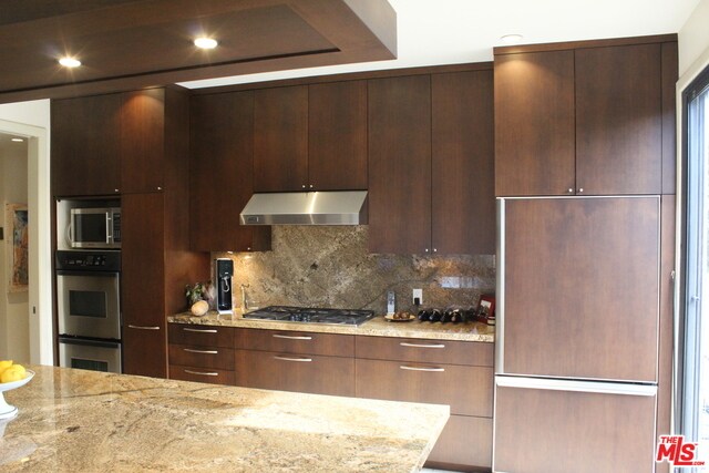 Building Photo - 10400 La Grange Ave