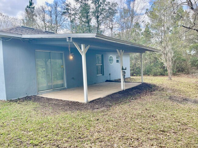 Building Photo - 37186 Southern Glen Way