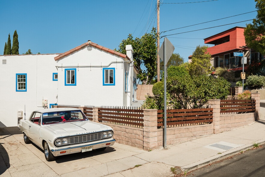 Building Photo - 4879 Hartwick St