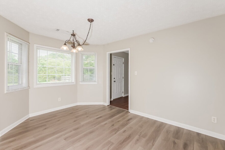 Building Photo - 372 Kay Dr