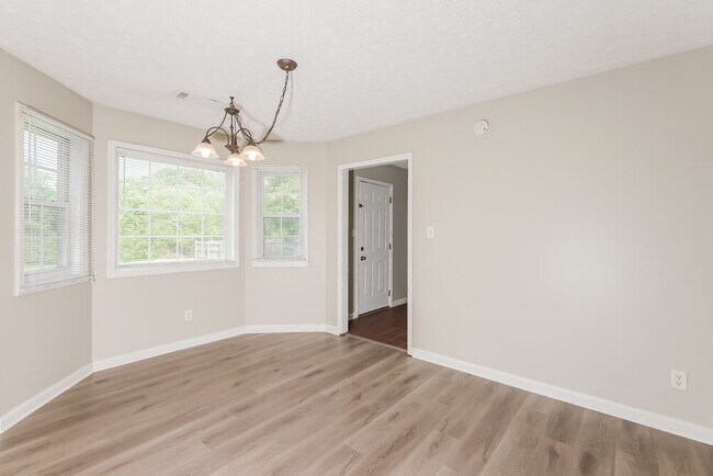 Building Photo - 372 Kay Dr