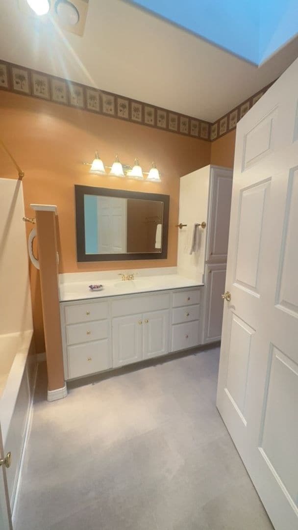 Building Photo - Beautiful 3 Bedroom home in the Mountain Meadows Community