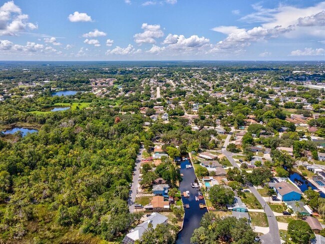 Building Photo - 5425 Waters Edge Dr