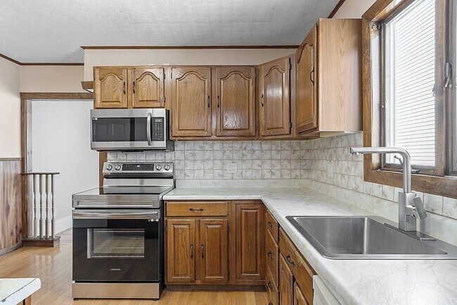 Building Photo - 59 Clarendon Ave