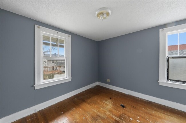 Building Photo - 559 Cortlandt Ave