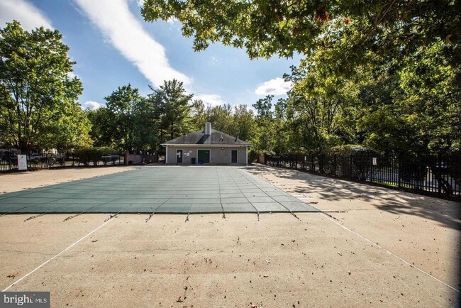 Building Photo - 25 Mulberry Ct